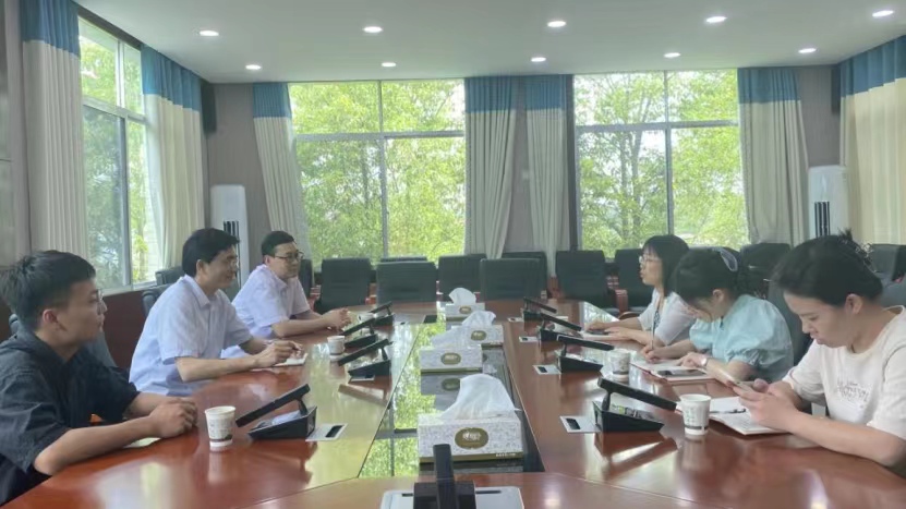 座谈会现场照片.jpg