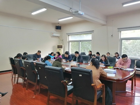 1634888087055026268.jpg 开会.jpg