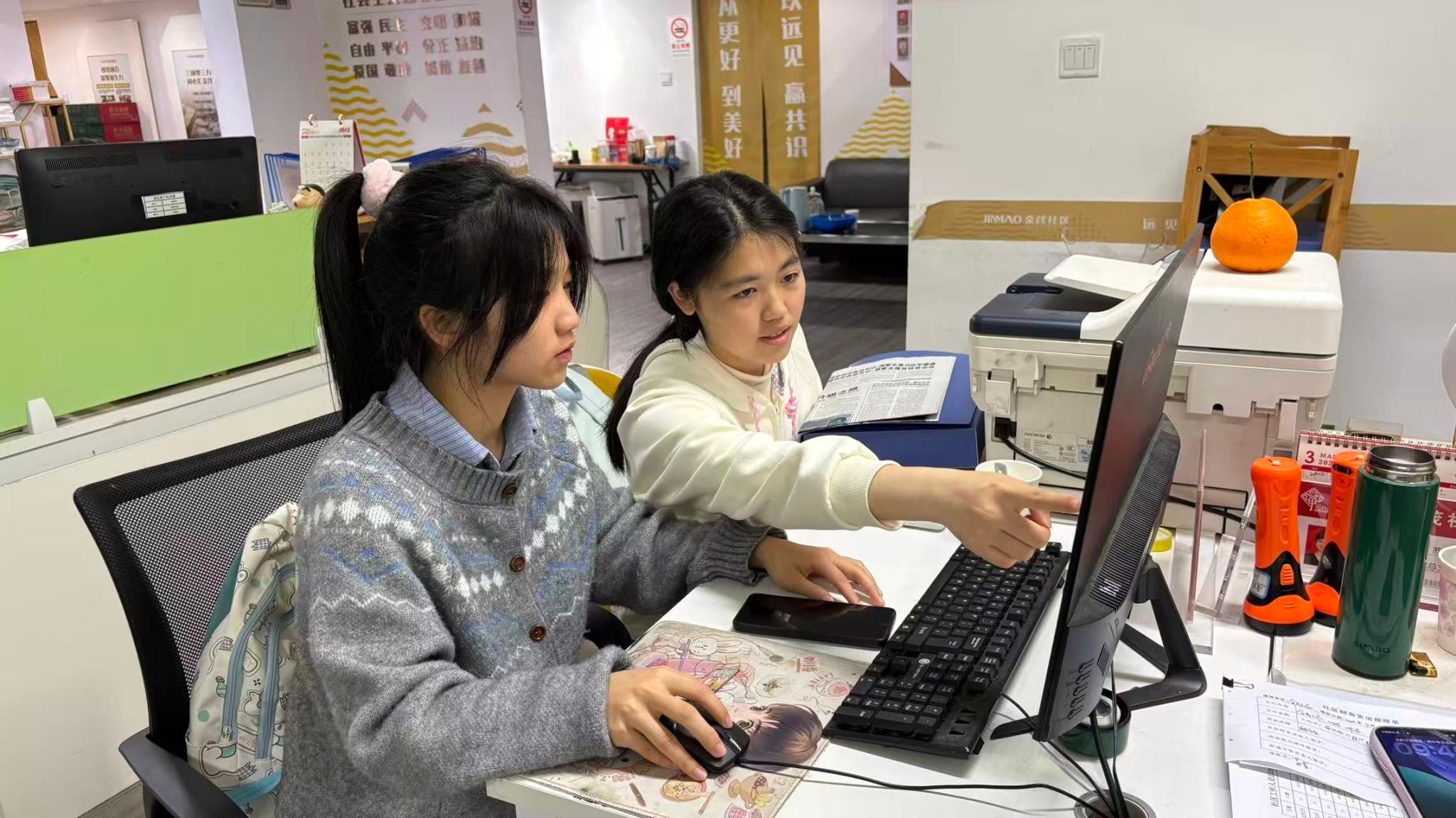 青春正当时 服务暖基层 ——2025级法学生组队赴金茂社区开展志愿服务活动